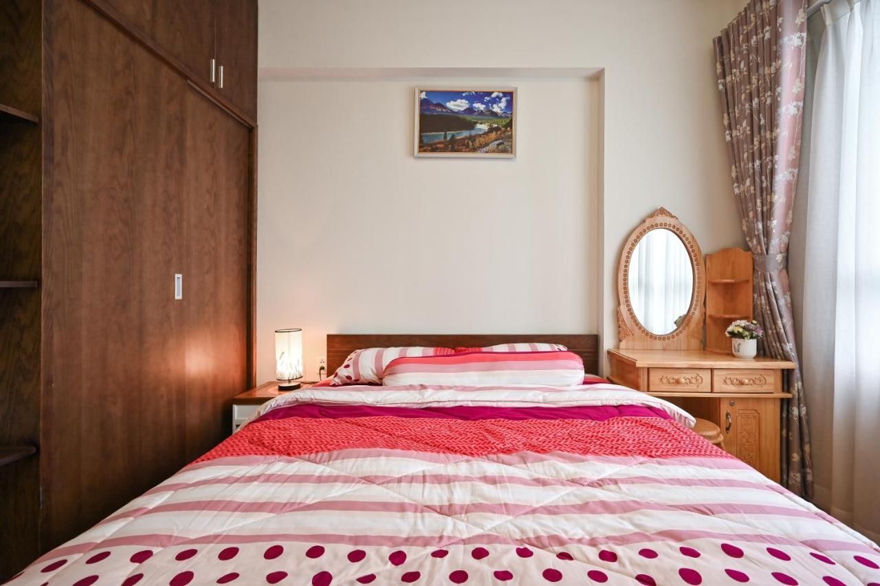 Apartment High Class 2 Bedrooms Masteri Thao Dien Apartment, Fully Furnished With Full Amenities