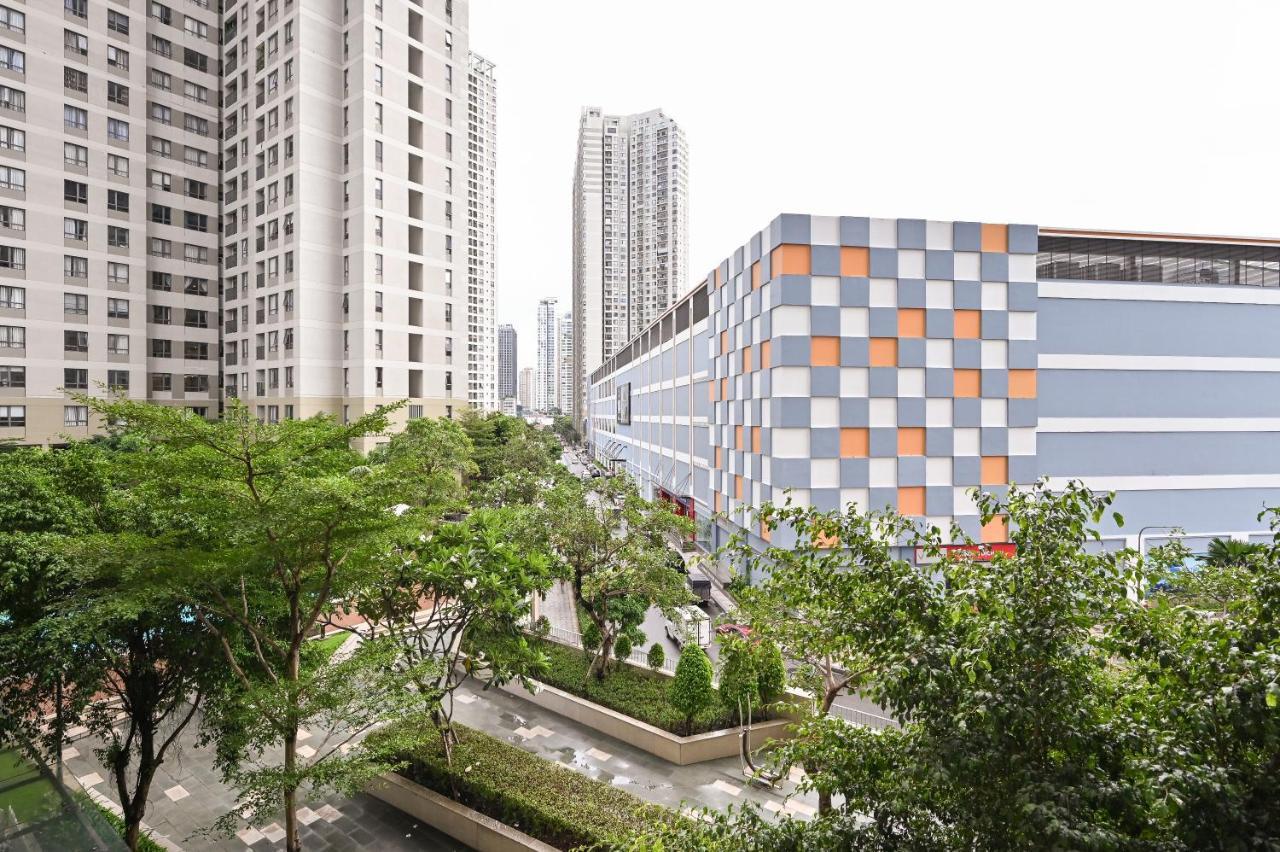 High Class 2 Bedrooms Masteri Thao Dien Apartment, Fully Furnished With Full Amenities Apartment *