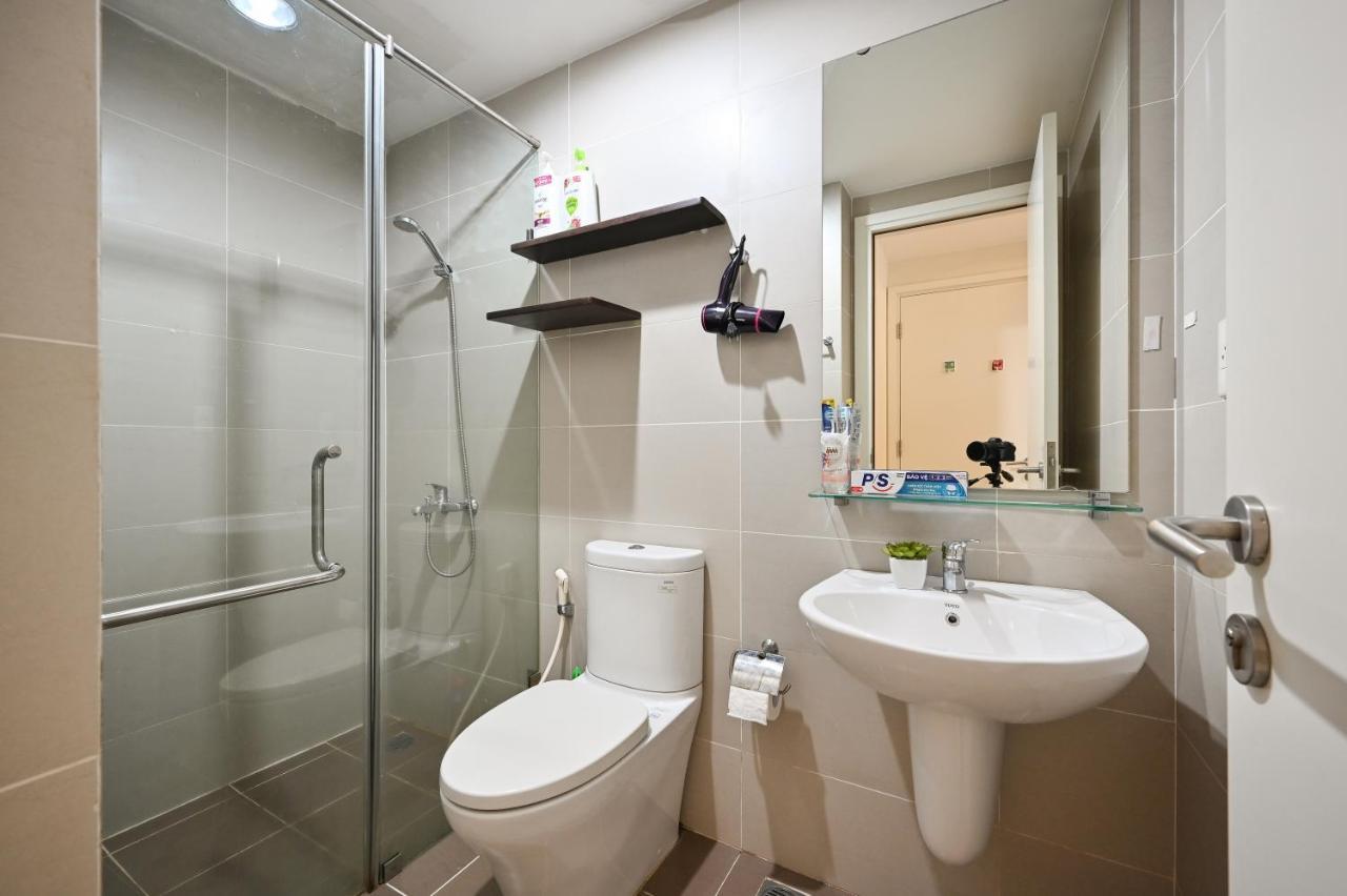 Apartment High Class 2 Bedrooms Masteri Thao Dien Apartment, Fully Furnished With Full Amenities