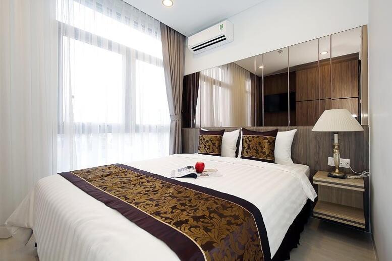 Khách sạn Aurora Western Village
