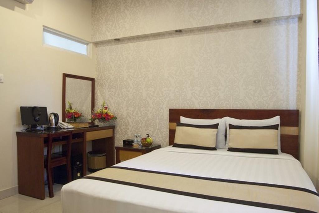 Hotel Saigon Europe & 3*