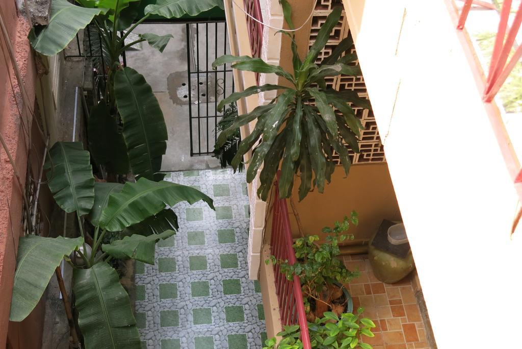 Hotel Banana Leaf