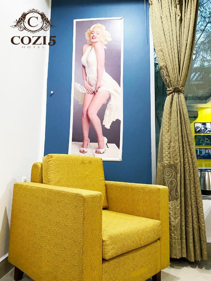 Khách sạn hẻo lánh Cozi 5 &
