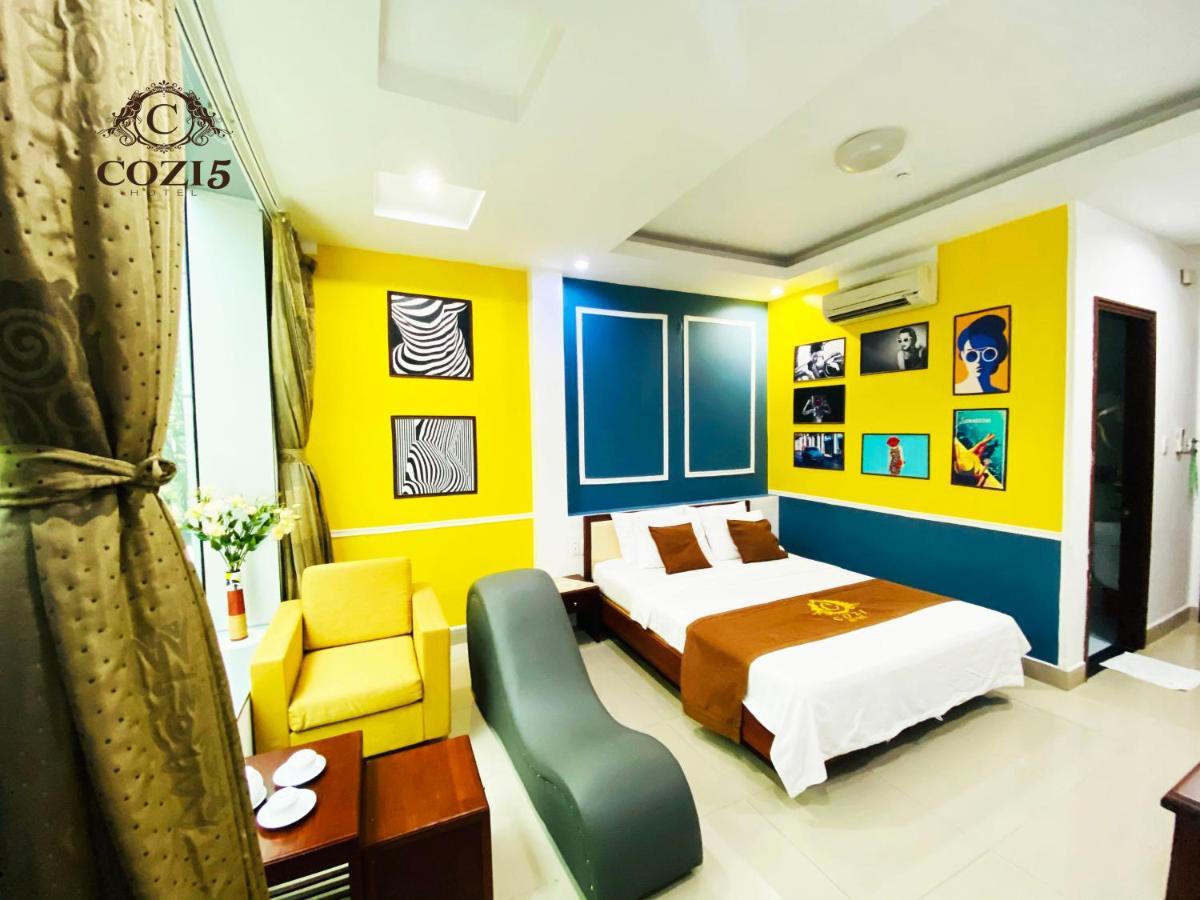 Khách sạn hẻo lánh Cozi 5 & *