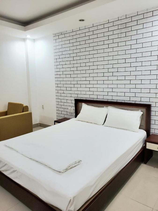 Cozi 5 & Khách sạn hẻo lánh *