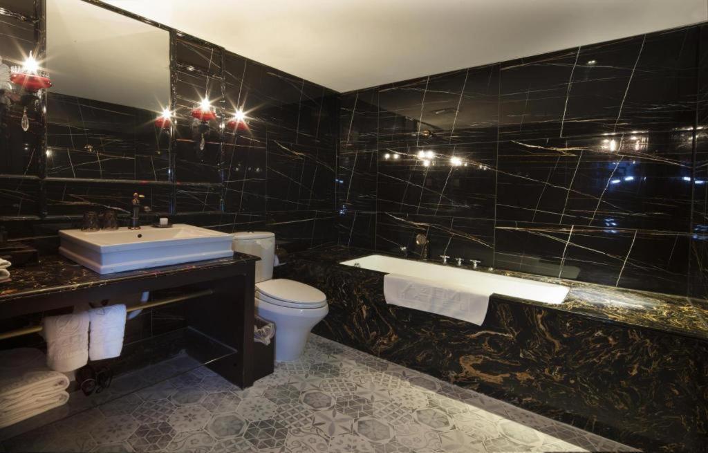 Hotel A&em Signature 4*