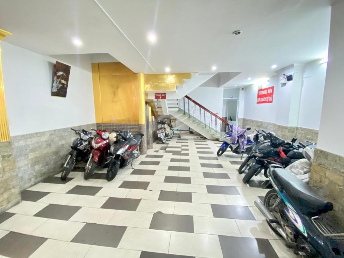 Tran Phung Hotel *