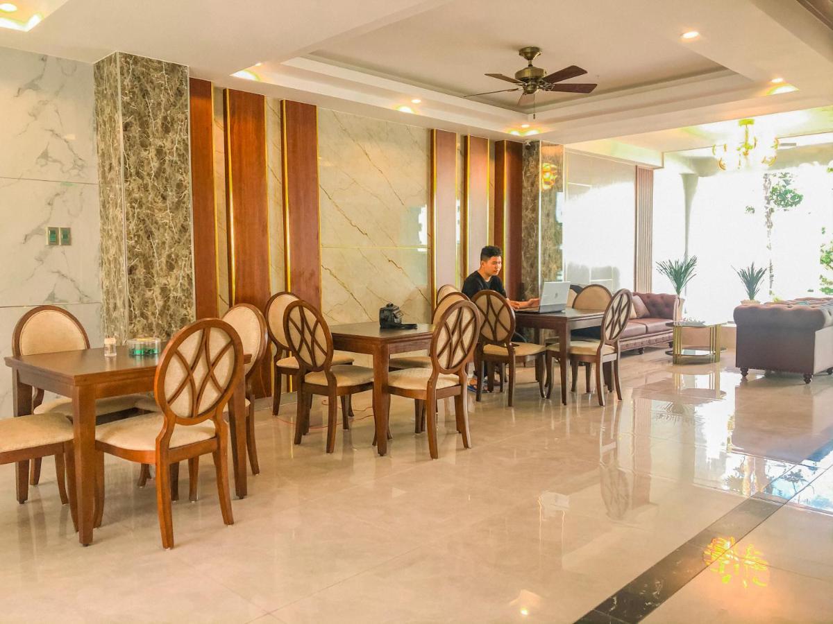 Swan Hotel 3*