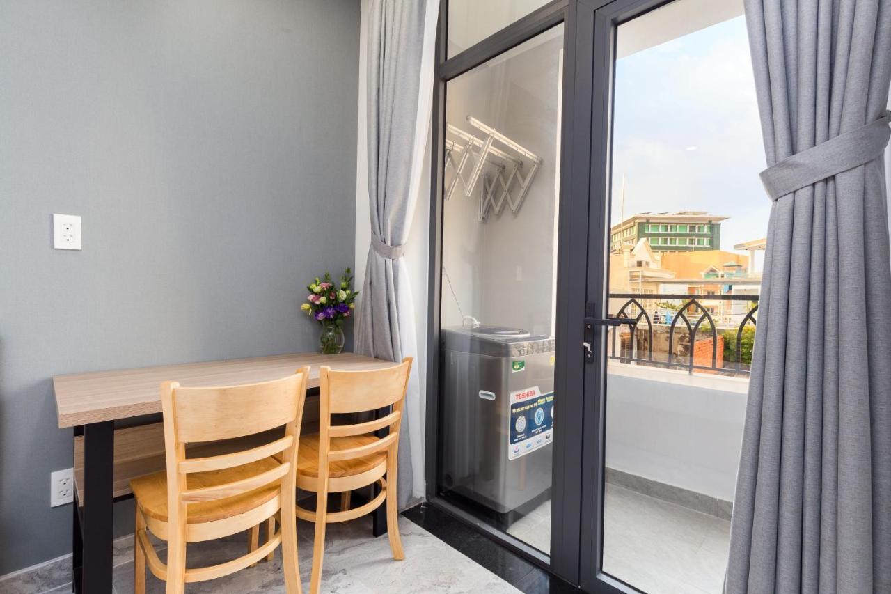 Yours Studio Airport Hotel Bandar Ho Chi Minh