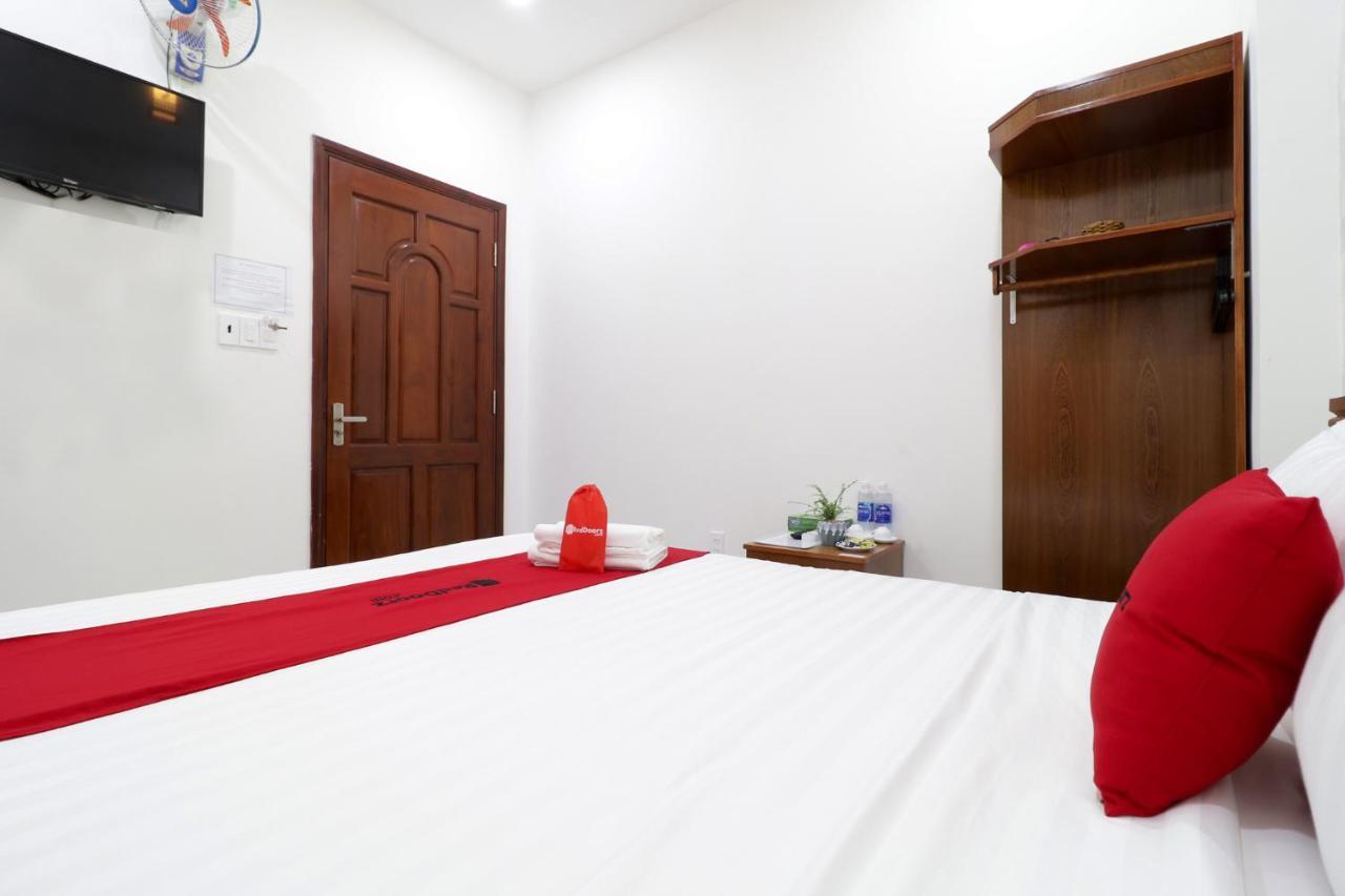 Hotel Reddoorz Luxury Vuon Lai