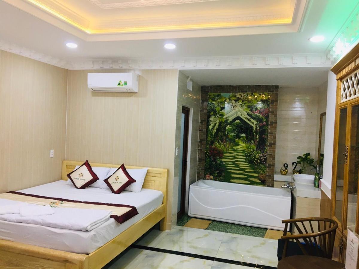 Amor Hotel 2*