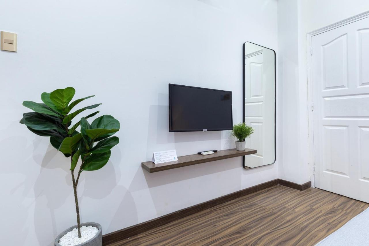Hotel Cozrum Smart - First Target Ho Chi Minh City