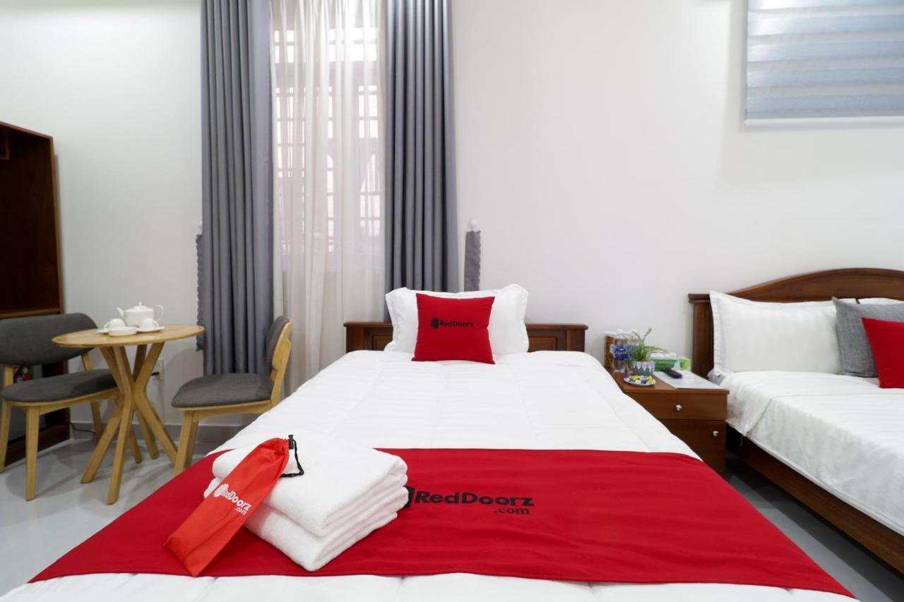 Hotel Reddoorz Luxury Vuon Lai 2*