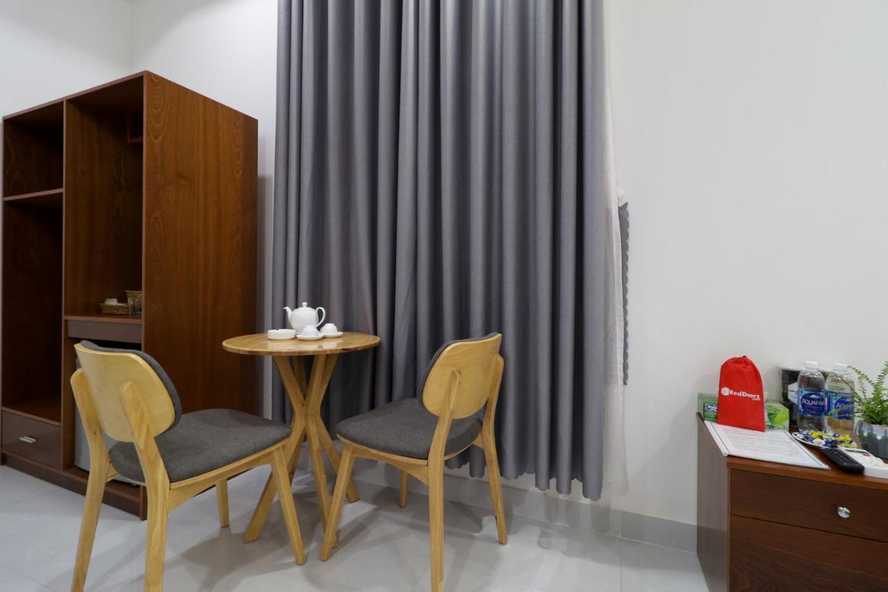 Reddoorz Luxury Vuon Lai Hotel