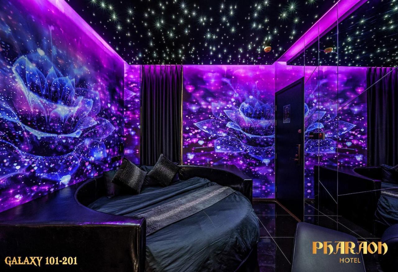 Pharaon 2 3*