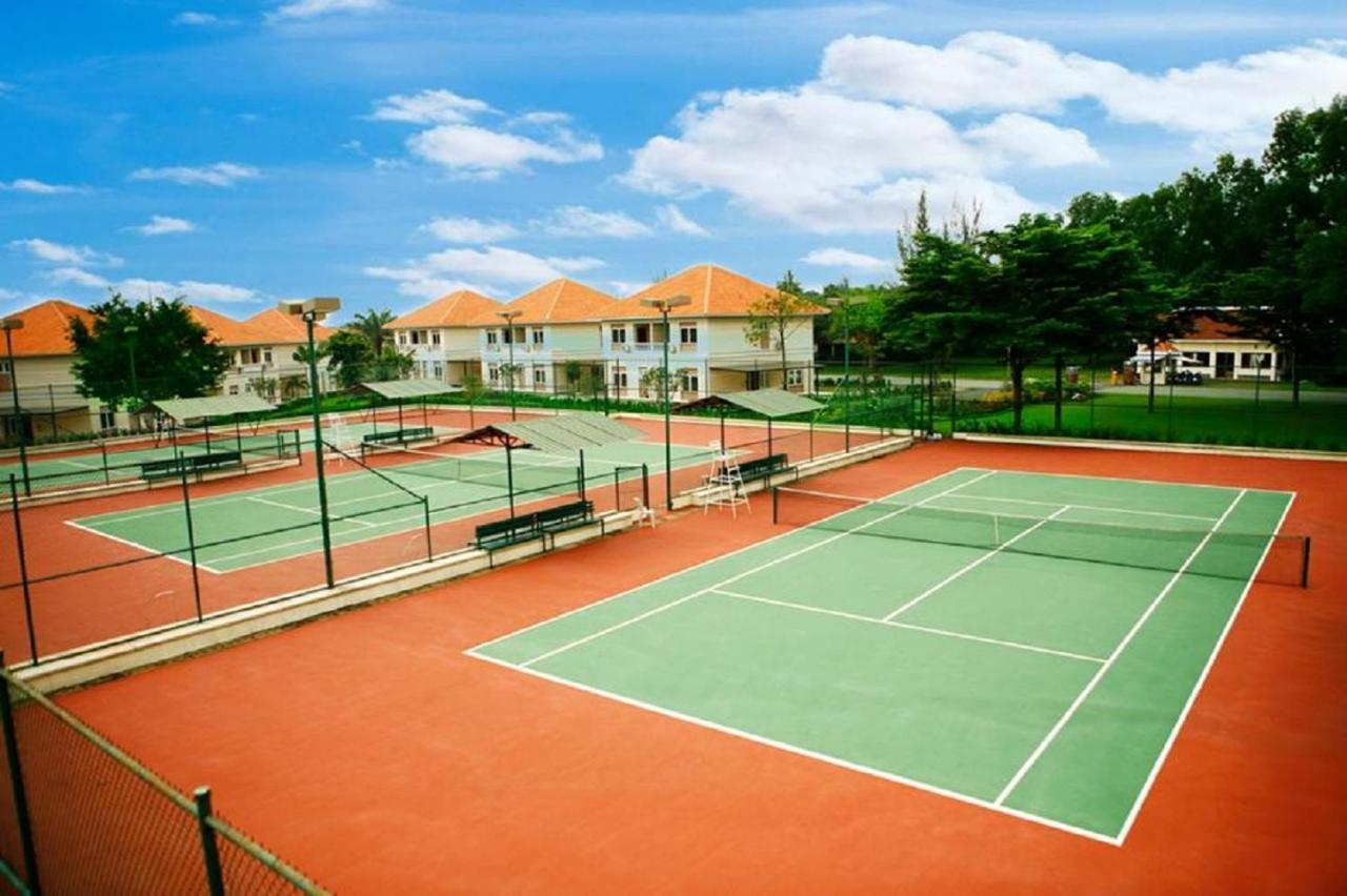 Vietnam Golf - View * Ho Chi Minh City