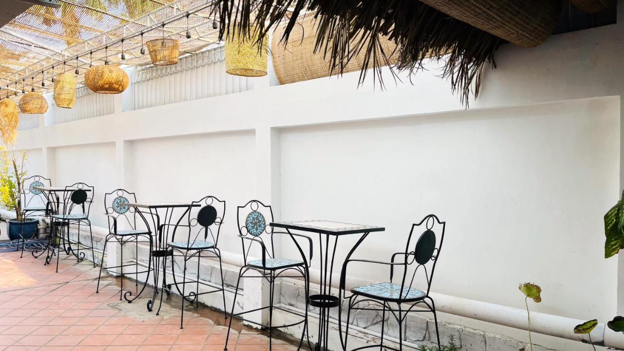 67 Rustic Villa Hotel Ho Chi Minh City