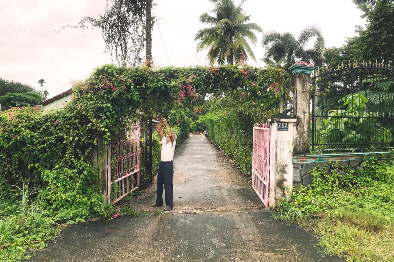 Homestay Vuon Nha Ngoai Garden *