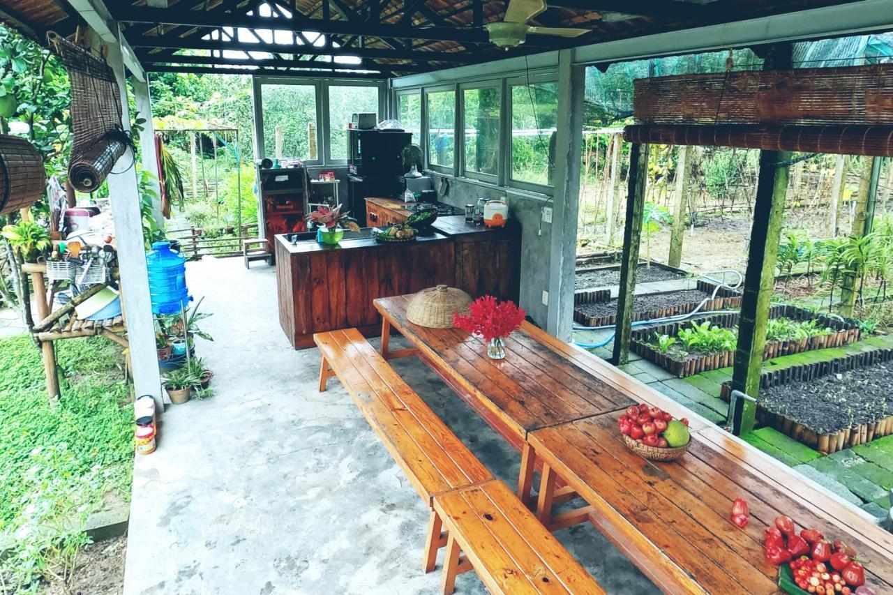 Vuon Nha Ngoai Garden Homestay *