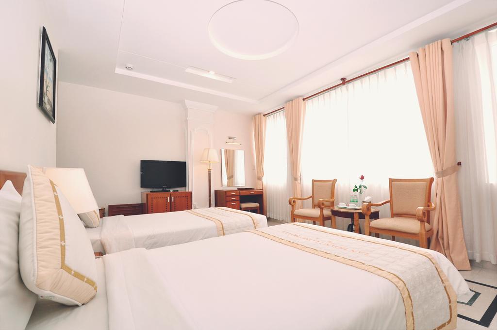 Tan Hoang Long Hotel