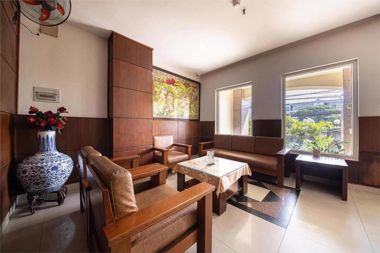 Phong Lan 2 Hotel 2*