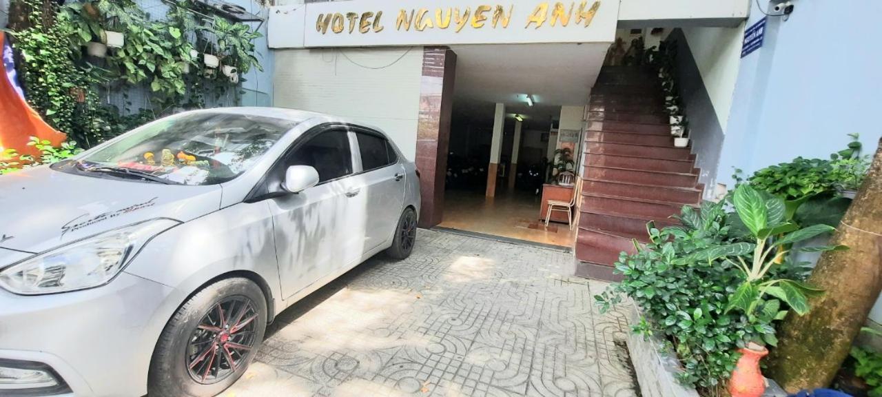 Nguyen Anh * Bandar Ho Chi Minh