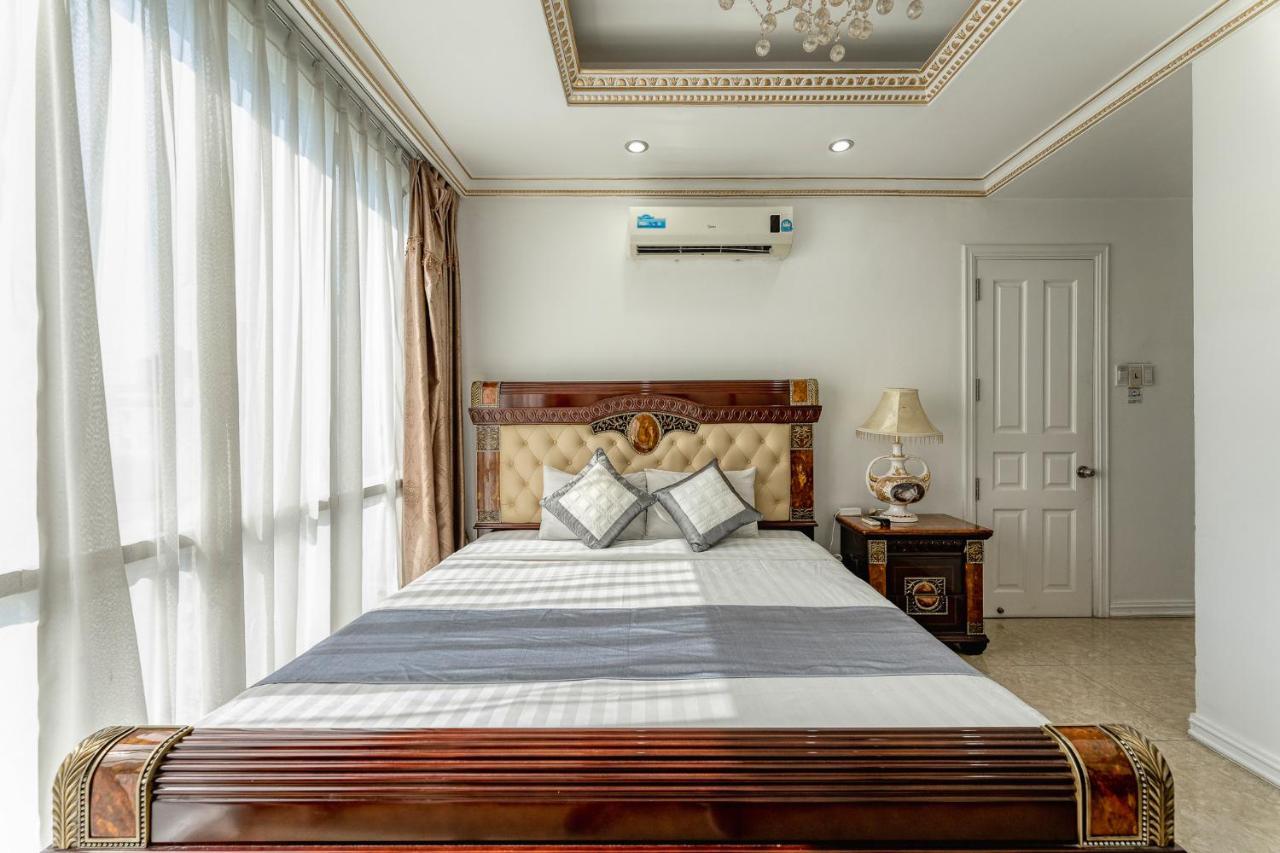 Happy Land Hotel 2*