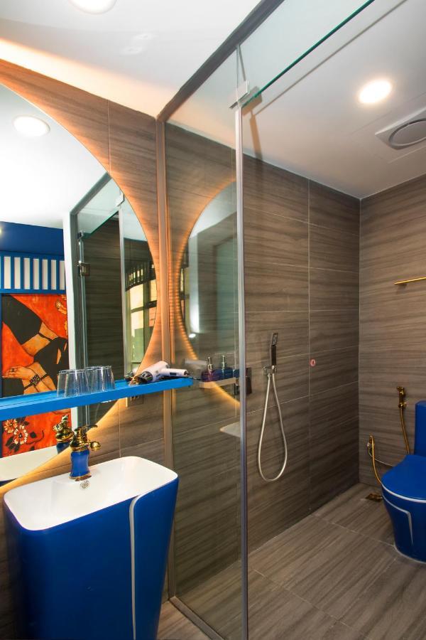 Cinta hotel Eros 2 -