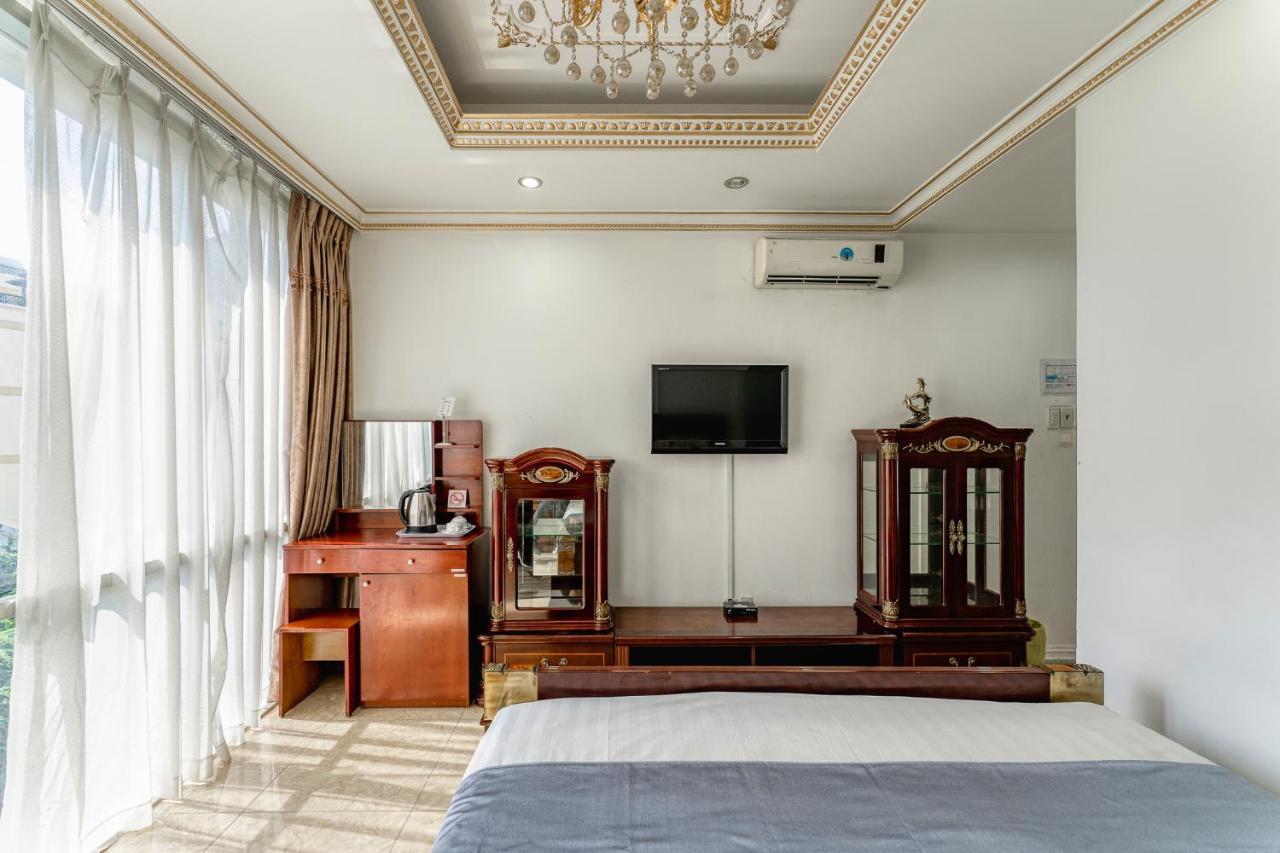 Hotel Happy Land