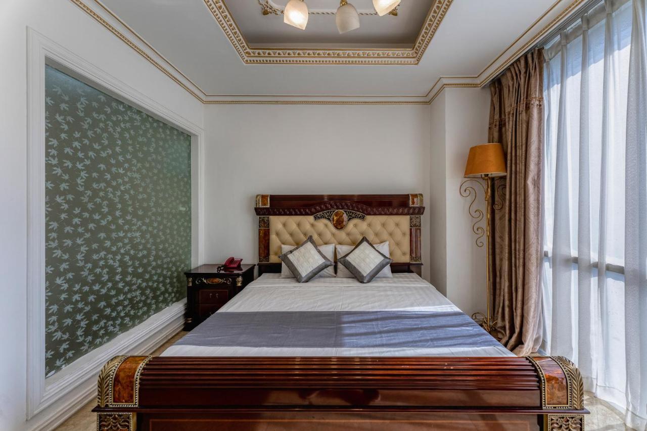 Happy Land Hotel