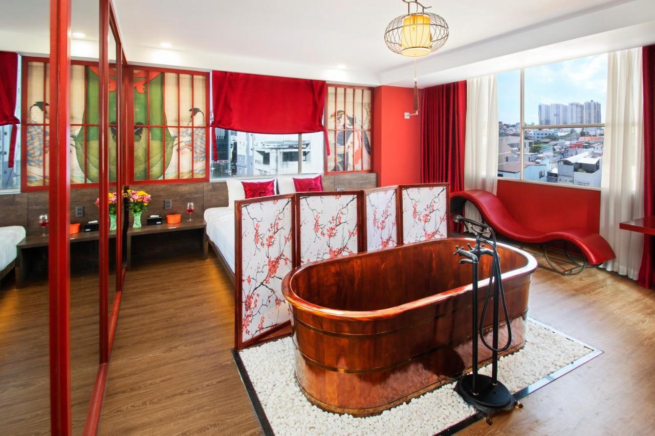 Eros 2 - Love hotel