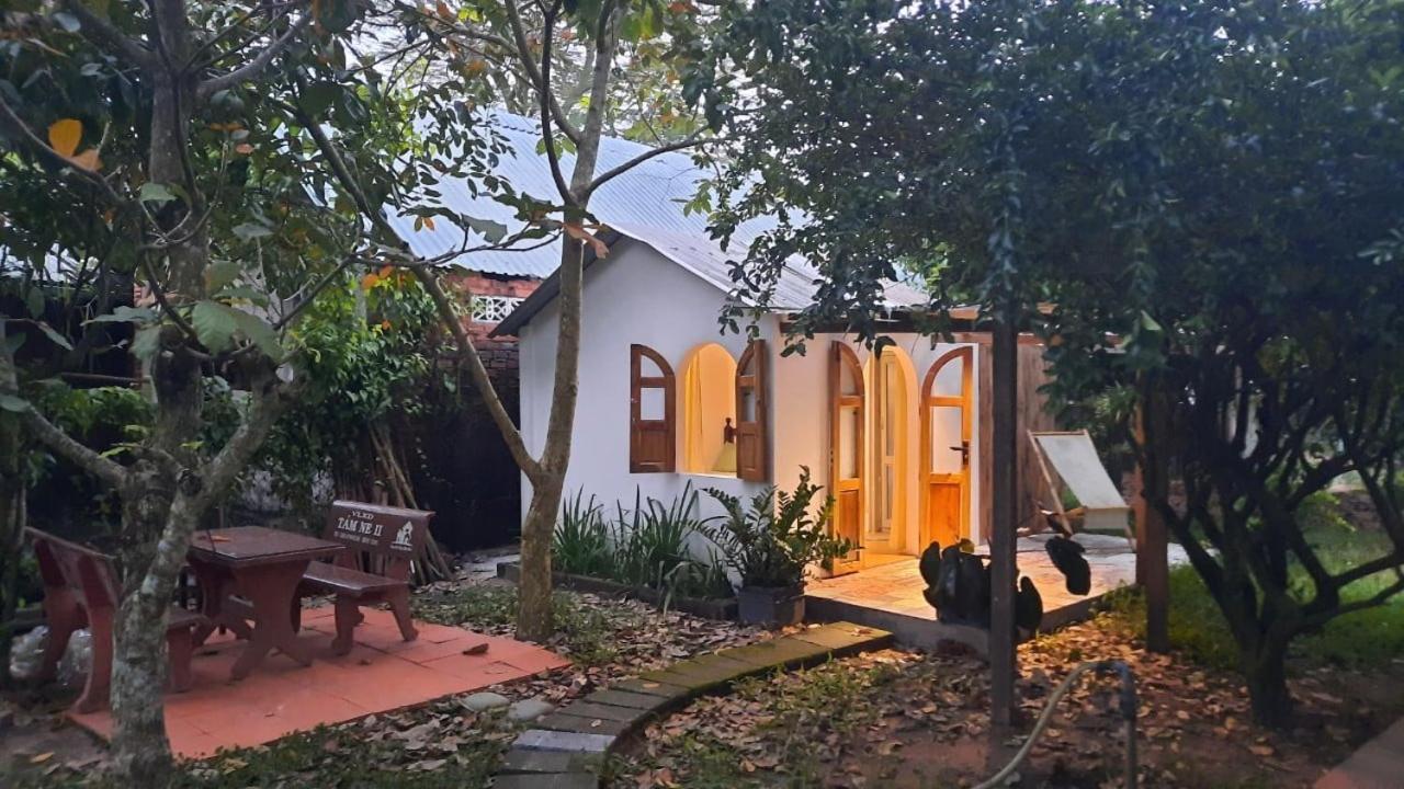 Homestay Vuon Nha Ngoai Garden
