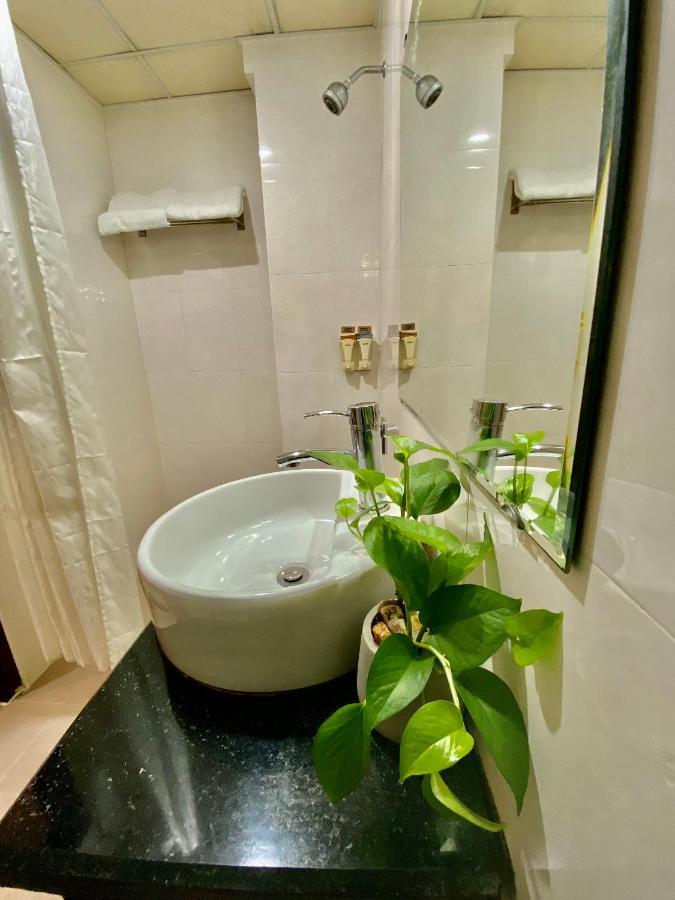 Hotel Reddoorz Ruby Star Truong Dinh