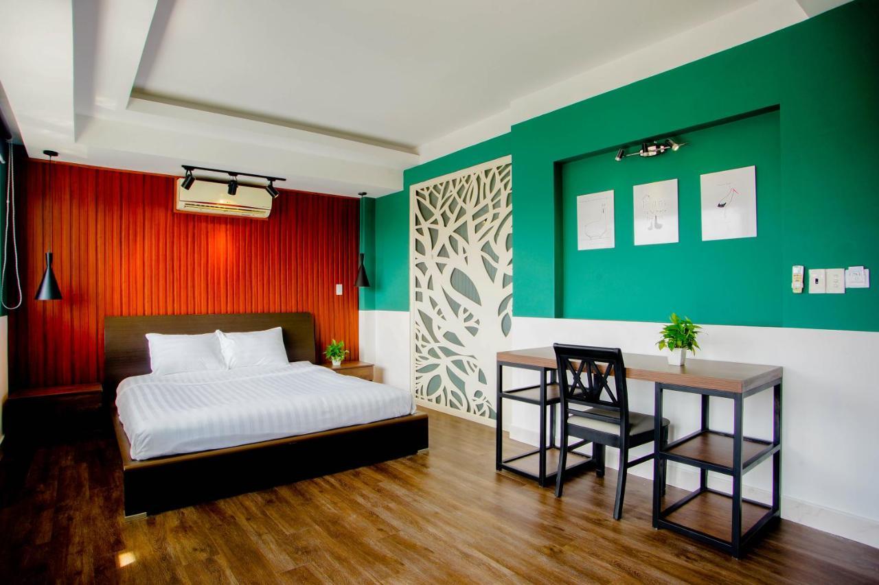 Khách sạn Lá Bình Tân 3*