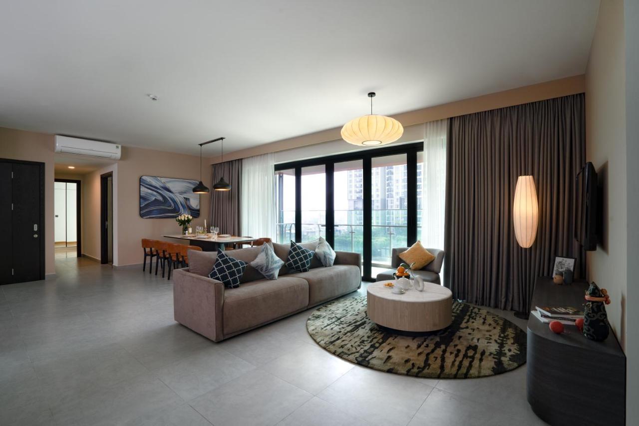 Somerset Feliz Apartment