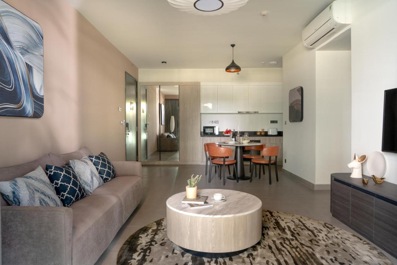 Somerset Feliz Apartment *