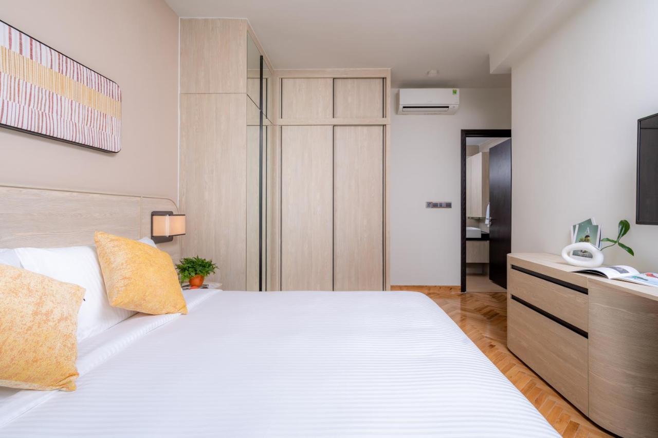 Somerset Feliz Apartment