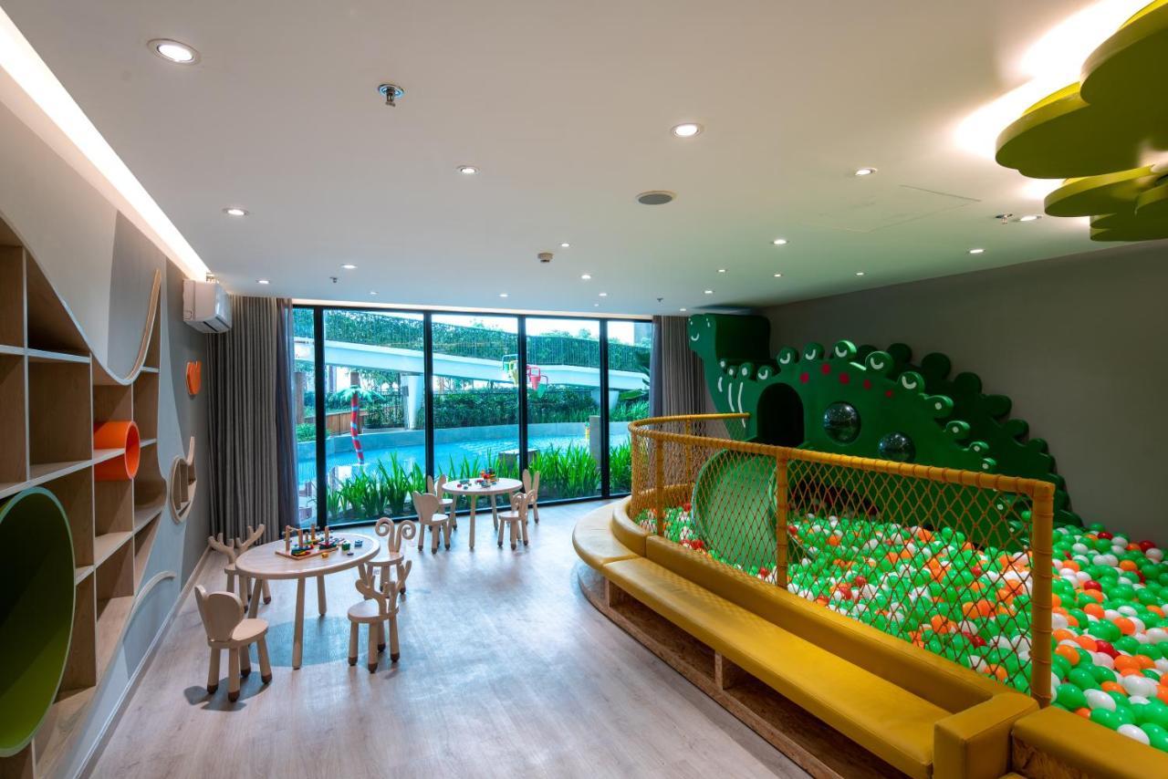 Somerset Feliz Apartment