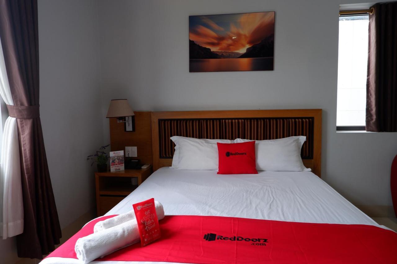 Hotel Reddoorz Salla 2 Kdc Trung Son Ho Chi Minh City