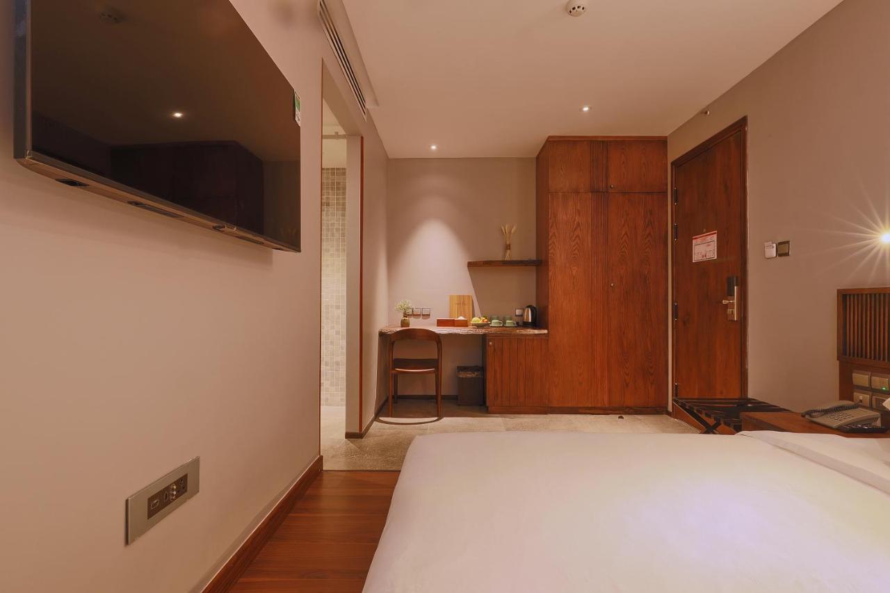 Cherry Boutique 3*