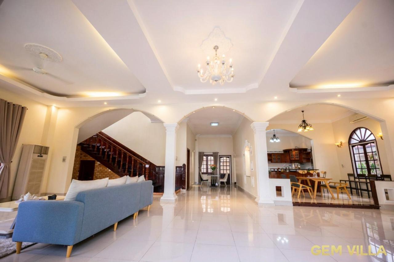 Gem 10 - 5 Bedroom, 6 Bathroom, Big Pool, Big Garden * Ho Chi Minh City