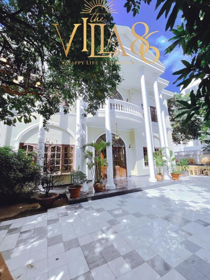 Villa 86 *