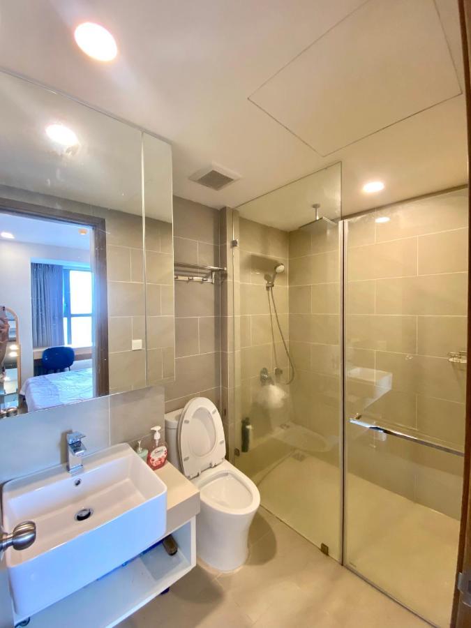 Apartment Luxury River Panorama View For 5 - Rooftop Infinity Pool + Sauna Near Q1 + Secc *