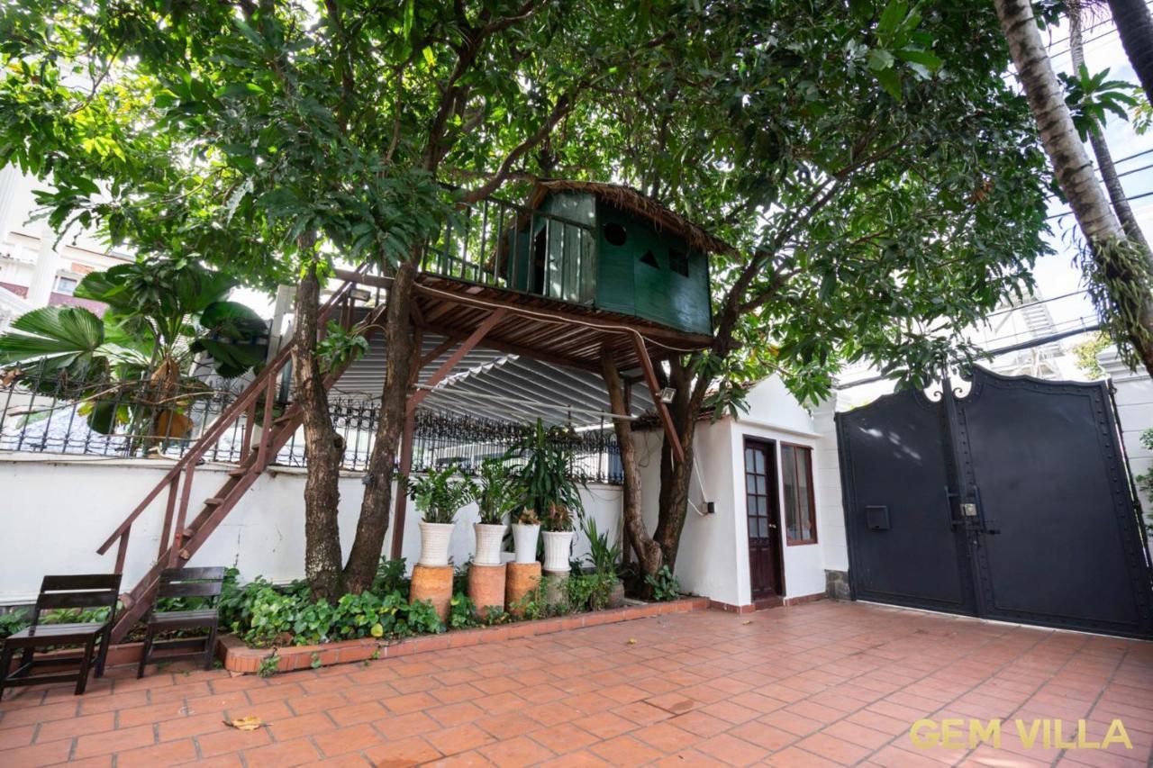 Gem 10 - 5 Bedroom, 6 Bathroom, Big Pool, Big Garden *