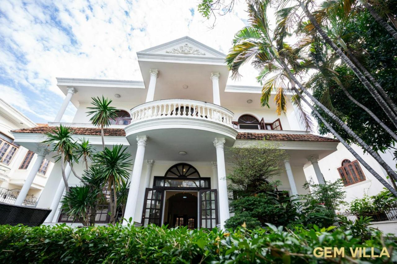 Gem 10 - 5 Bedroom, 6 Bathroom, Big Pool, Big Garden Ho Chi Minh City