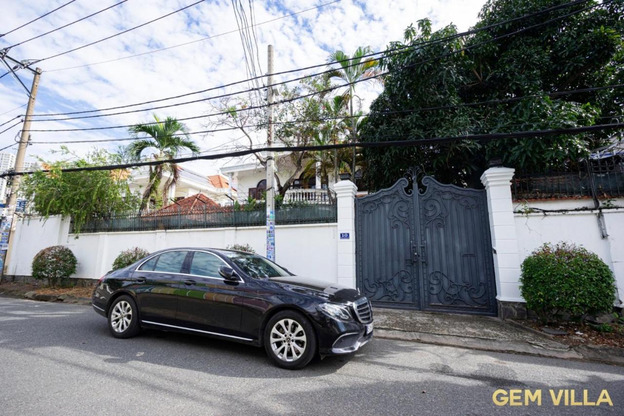 Gem 10 - 5 Bedroom, 6 Bathroom, Big Pool, Big Garden Ho Chi Minh City