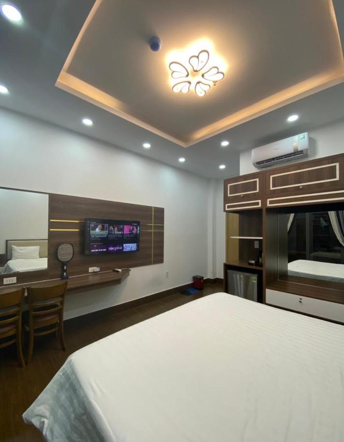 Khách sạn Winston Riverside