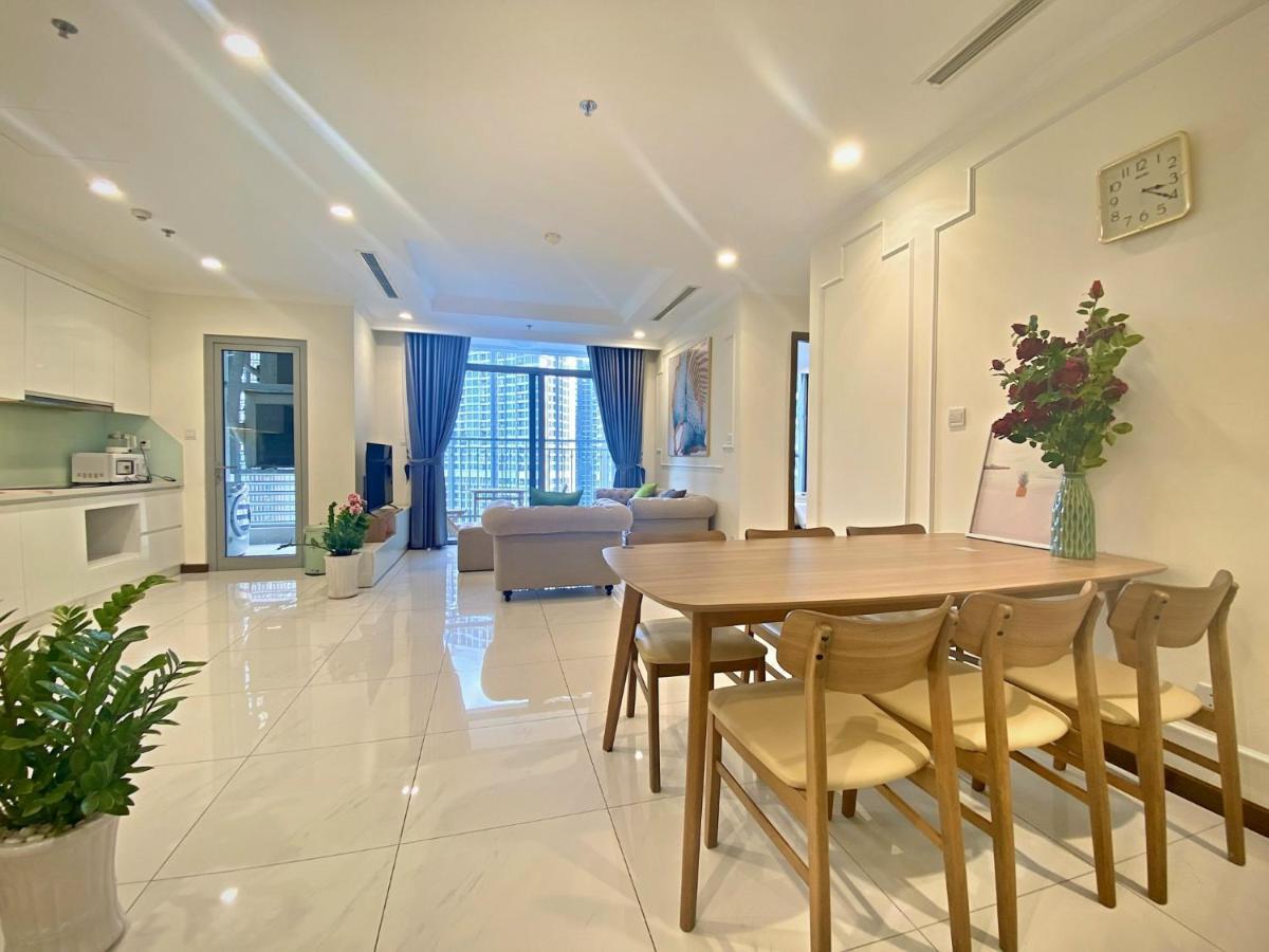 Apartment Deluxe 3br Apartment- Vinhomes Central Park Ho Chi Minh City