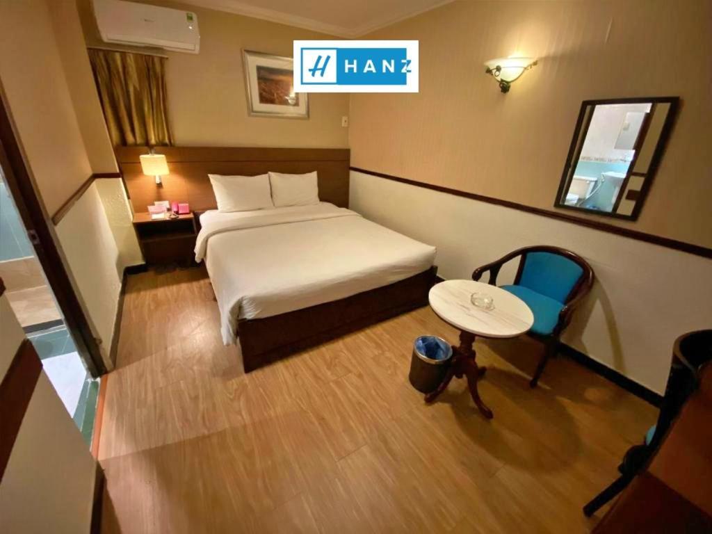 Hanz 823 Sunflower Hotel