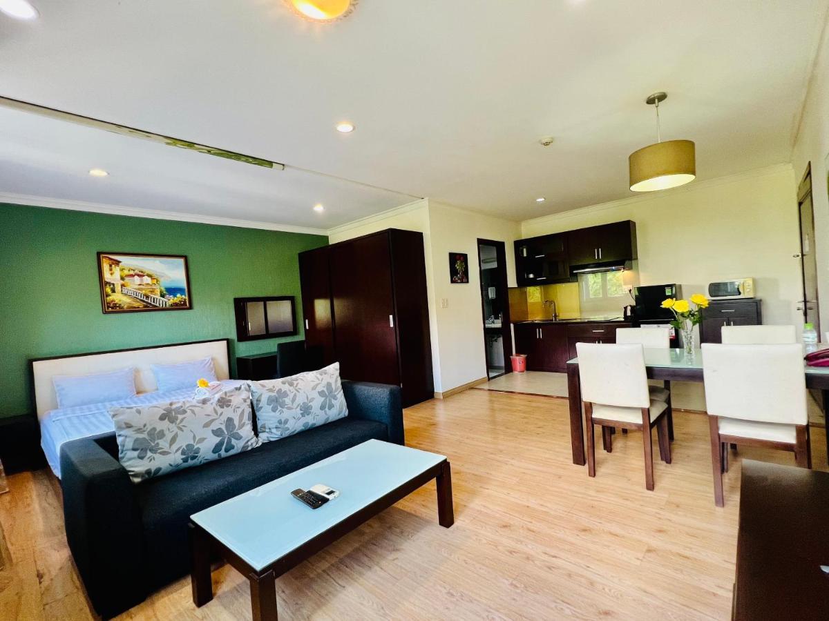 Lila Luxury And 3*